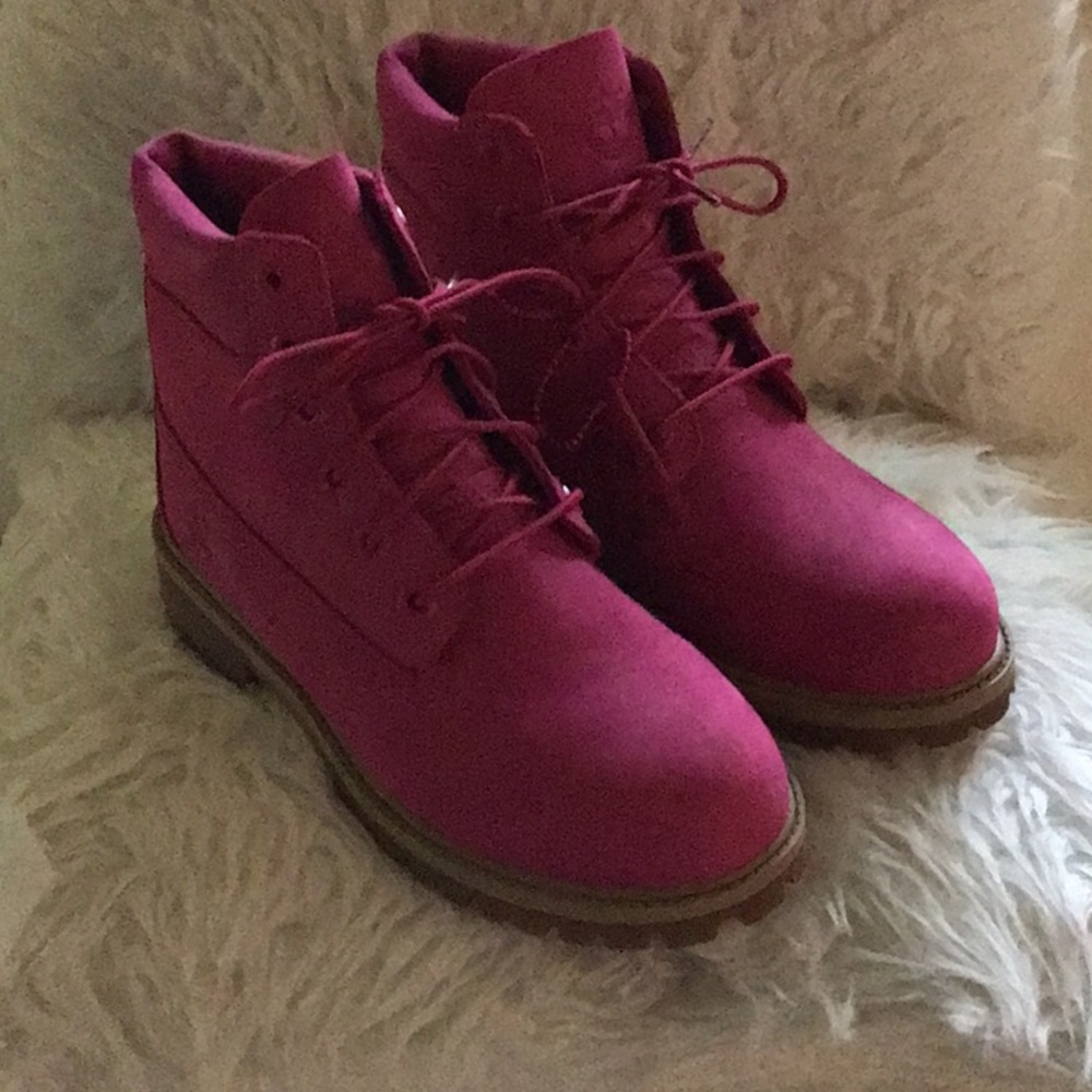 PINK TIMBERLANDS UNISEX BOOTS